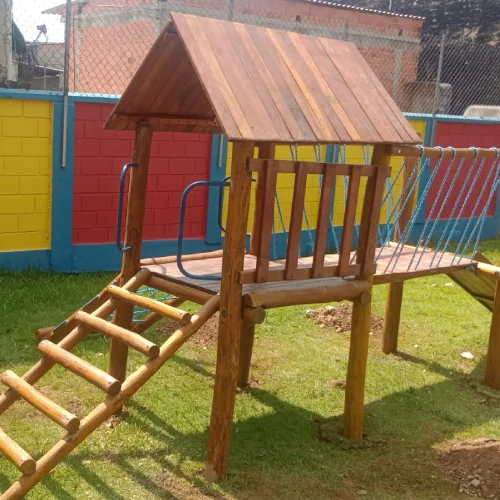 Casa do Tarzan com Ponte Tibel Play